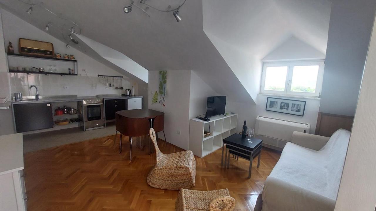 Apartment Lati *